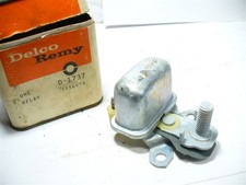 NOS 1959 1960 BUICK 1959 -1962 PONTIAC 12V HORN RELAY W/ JUNTION BLOCK 1116970 picture