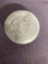 1920’s - 1930’s Desoto Grease Cap OEM Hubcap Dust Cover Chrysler Original Nice picture