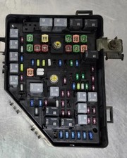 2007-2008 GMC Acadia Engine Fuse Box Assembly OEM picture