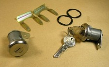1955 1964 Pontiac Chevy Olds Flat Pawl Short Cylinder Door Lock Set, C3775427RS picture