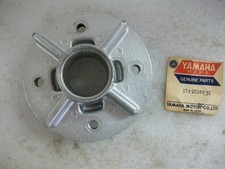 NOS OEM 1968-1976 Yamaha YCS1 CS3 CS5 RD200 RD 200 Wheel Sprocket Hub Clutch picture