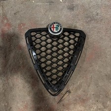 17 18 19 20 2017-2020 Alfa Romeo Stelvio 156108638 Front Grille Grill Oem picture
