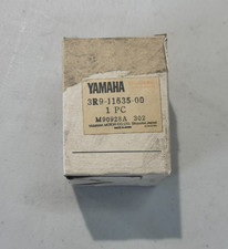 New OEM Yamaha Genuine Piston OS 0.25MM 3R9-11635-00-00 1980-81 IT 125 IT125 picture