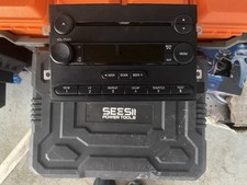 05-09 FORD MUSTANG, FUSION RADIO picture