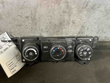 Fits 2008-2010 Saturn Vue Heater A/c Control OEM:20931043 picture
