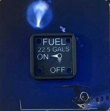 Cessna 150/152 Fuel Selector Placard 22.5 Gallons Useable Fuel - MC0410218-10 picture