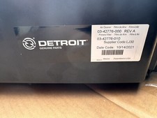 Freightliner 03-42776-000 Cascadia Engine Mounted Air Cleaner w/filter  NEW picture