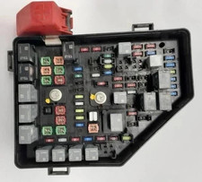 2013-2014 Chevrolet Traverse Engine Fuse Box Assembly Tested OEM Warranty picture