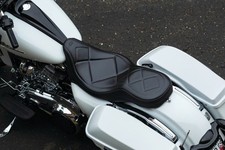 Mustang Super Tripper Seat Carbon 75202 picture