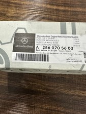 A2560705600 GENUINE OEM MERCEDES-BENZ FUEL INJECTOR. picture