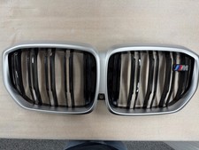 BMW X5 G05 LCI M60i 2024-2026 Silver / Gloss Black Front Grille picture