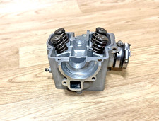 2001-2002 KTM 400 520 540 EXC SX SXS Cylinder Head Assembly Valves  59036020044 picture