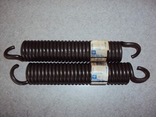 NOS GM  1965-1972 CHEVROLET CAMARO CHEVELLE HOOD HINGE SPRINGS picture