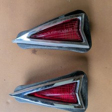 1968 1969 PONTIAC LEMANS TEMPEST GTO REAR SIDE MARKER LIGHT LIGHTS SPEAR PAIR OE picture