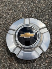 One Factory Chevy Suburban Tahoe Avalanche Pickup center cap hubcap 9596343 picture