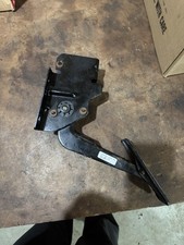 03 04 04.5 05 GMC CHEVY TOPKICK KODIAK C4500 LB7 LLY ACCELERATOR PEDAL 15247227 picture