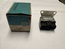 (1) 1977-80 GM Buick/Pontiac/Chevy/Olds AC Blower Relay, 526896, NOS picture