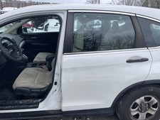 2015-16 HONDA CR-V LEFT ROCKER W/POST WHITE PC:NH603P 2.4L AT AWD 117K LX 61590 picture