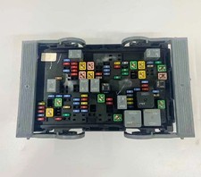 2007-2009 Chevy Silverado 1500 Engine Fuse Box Assembly OEM picture