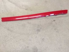07 SATURN VUE 3.5L 75K RED - EXTERIOR RIGHT REAR TOP QUARTER TRIM ABOVE DOOR picture
