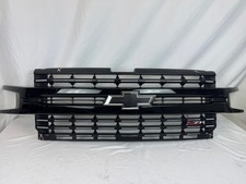 2020-2023 CHEVROLET SILVERADO 1500 OEM FRONT  GRILLE 928149256 *HEAVY SCRATCHES* picture