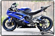 TechSpec Gripster Tank Grip Pads - Yamaha R6 (2006–2016) - SnakeSkin picture