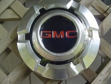 ONE VINTAGE GMC JIMMY CHEVROLET PICKUP TRUCK BLAZER HUBCAP WHEEL COVER 1/2 TON picture