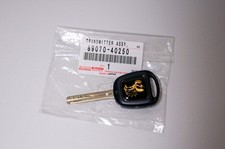 1997-2017 Genuine Toyota Century GZG50 Three-button Remote Key picture