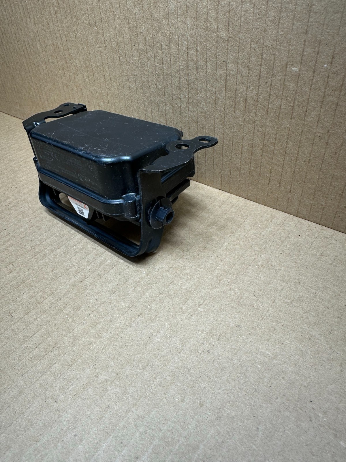 OEM 2016-19 LEXUS/TOYOTA FRONT DISTANCE CRUISE CONTROL RADAR SENSOR 88210-07010
