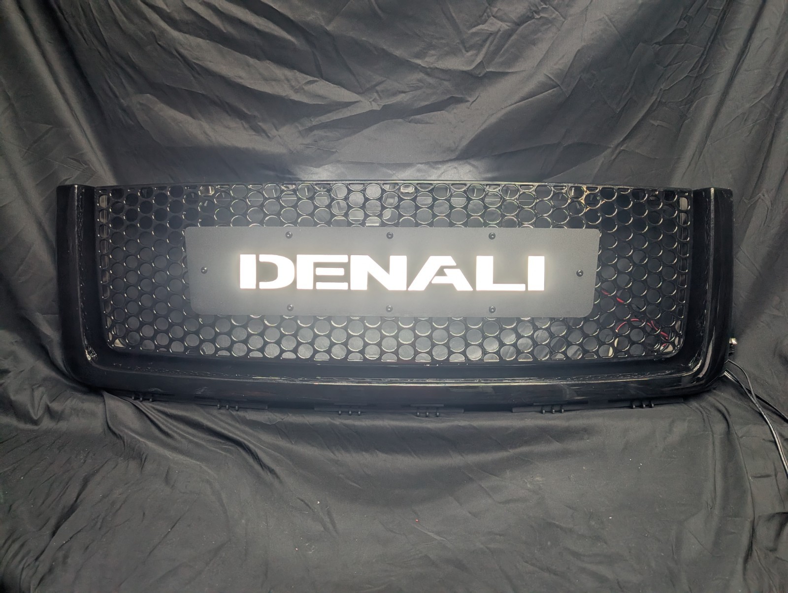 2007-13 Sierra 1500 Illuminated White LED DENALI Grille