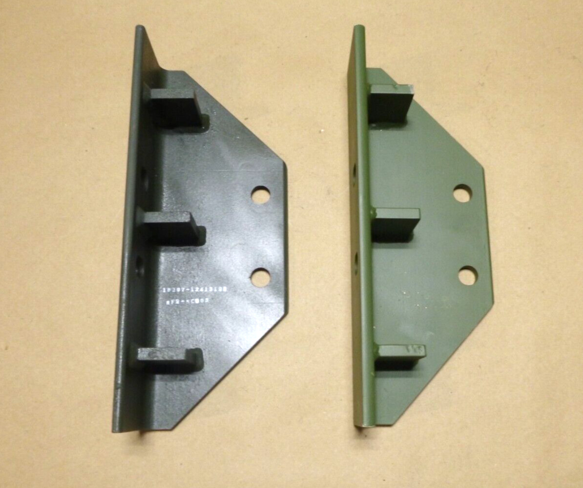 2x USGI FMTV M1089 Wrecker Angle Bracket 12413125-001, 5340-01-568-3871 2x USGI FMTV M1089 Wrecker Angle Bracket 12413125-001, 5340-01-568-3871