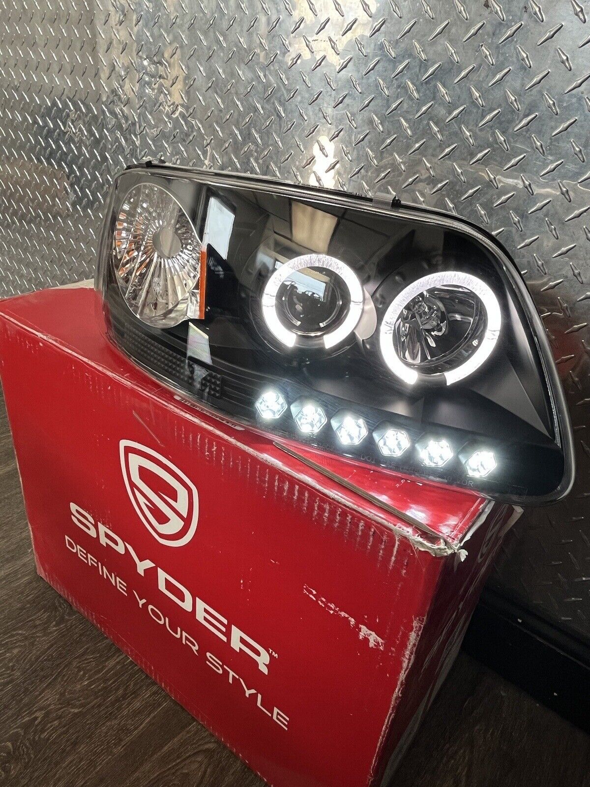 Spyder Ford F150 97-03 Projector LED Halo Headlights PLUG & PLAY - 5010261
