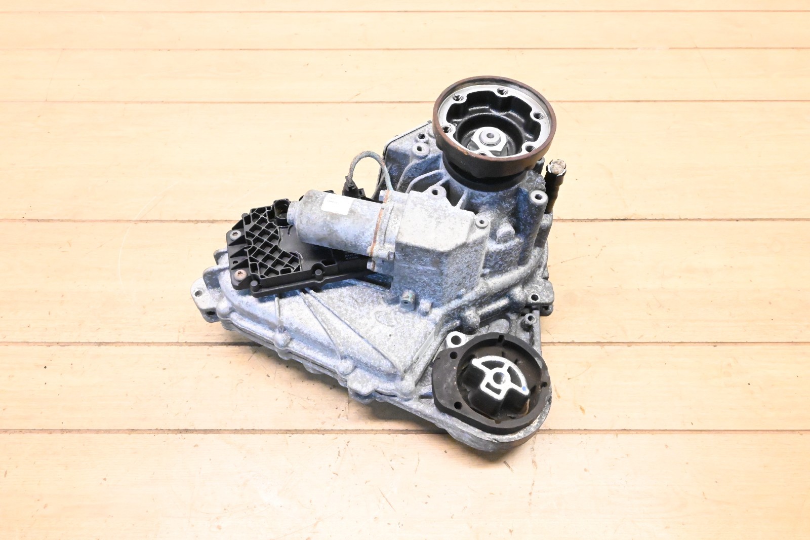17-20 JAGUAR XE XF F-PACE AWD Transmission Transfer Case W/Actuator Assy OEM