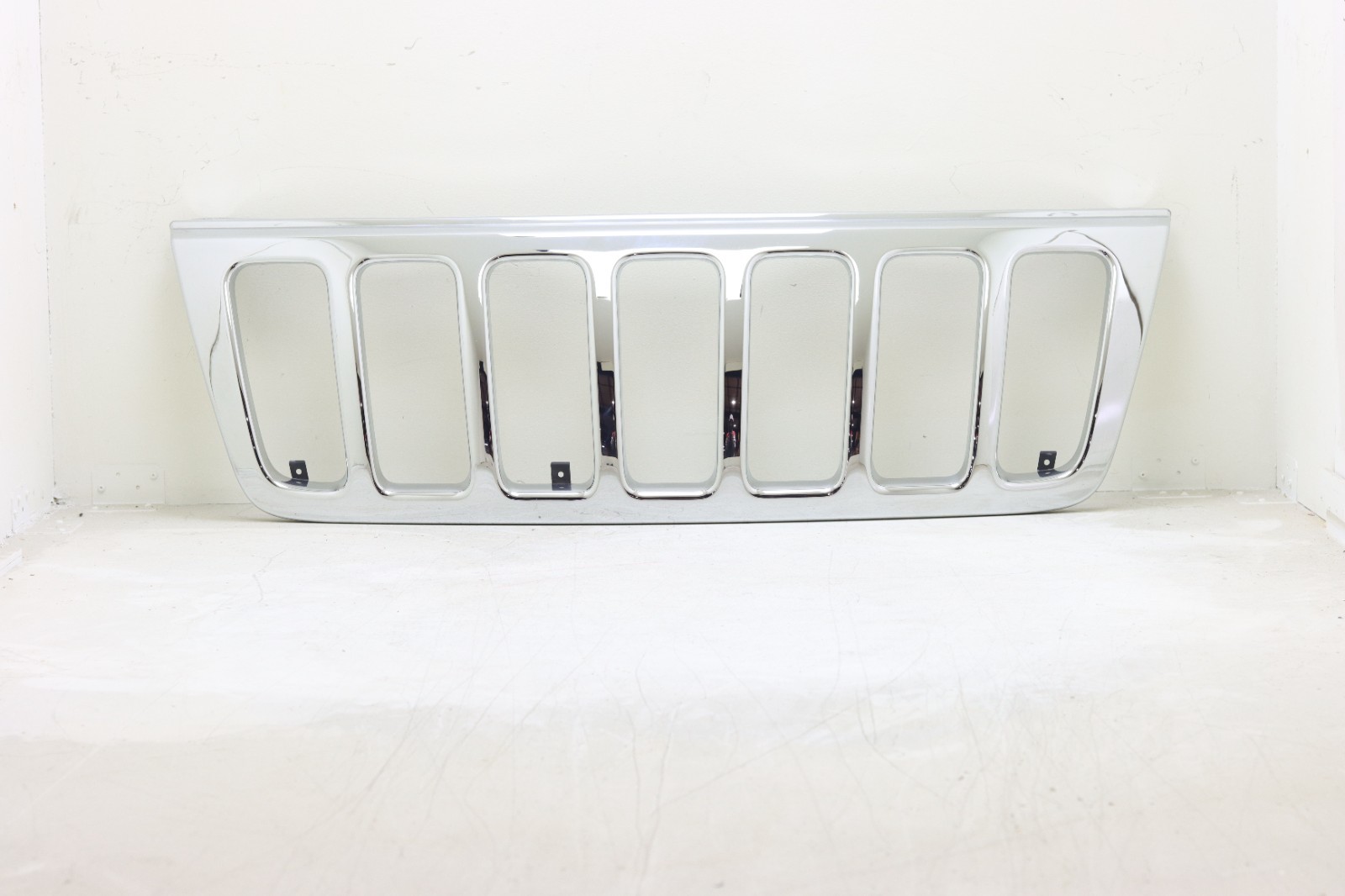 99-03 JEEP GRAND CHEROKEE CHROME GRILLE 55155921AB 99-03 JEEP GRAND CHEROKEE CHROME GRILLE 55155921AB