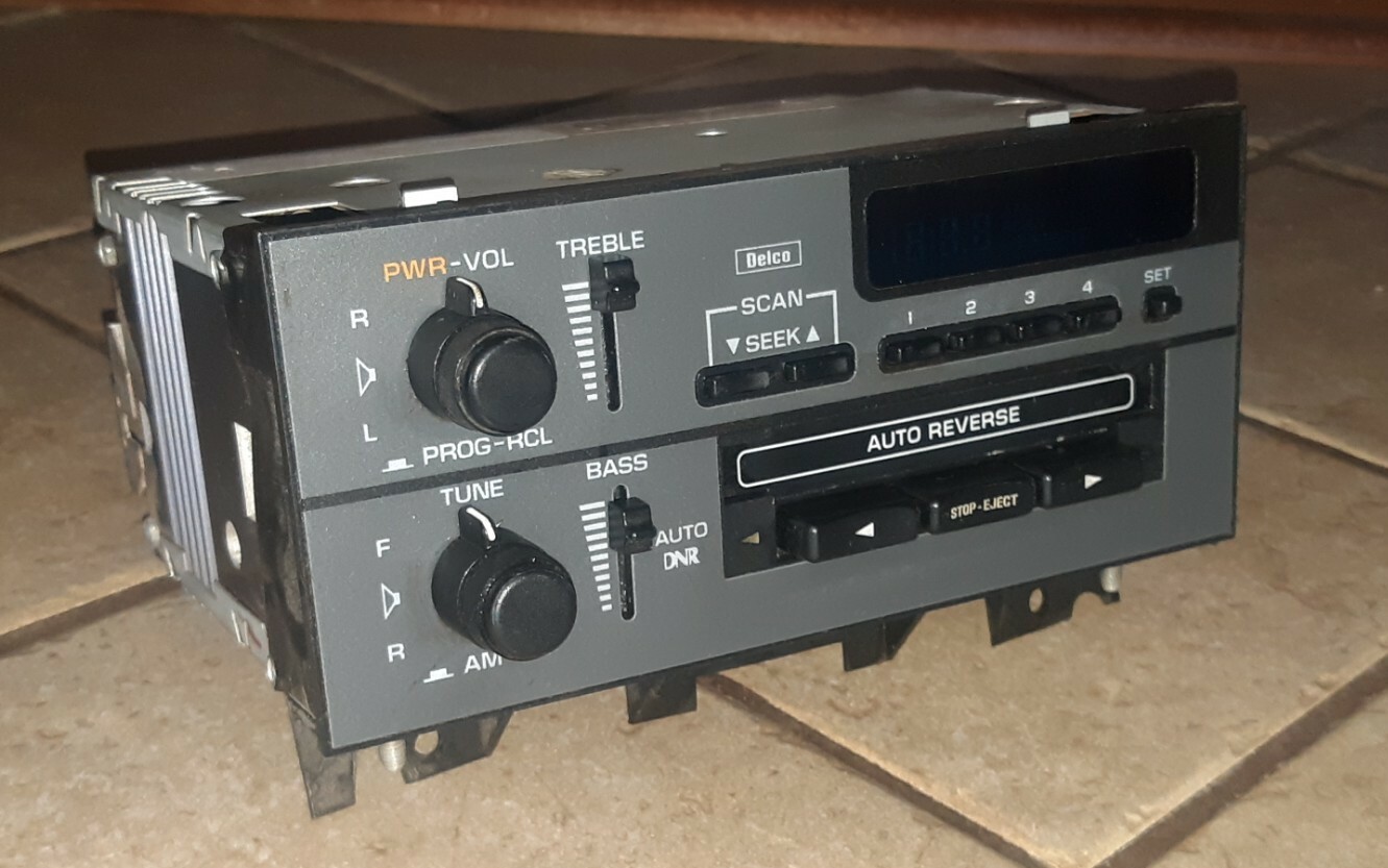 1995 95 1996 96 Chevy Camero Pontiac Trans-Am Cadillac Cassette GM Delco Stereo 1995 95 1996 96 Chevy Camero Pontiac Trans-Am Cadillac Cassette GM Delco Stereo