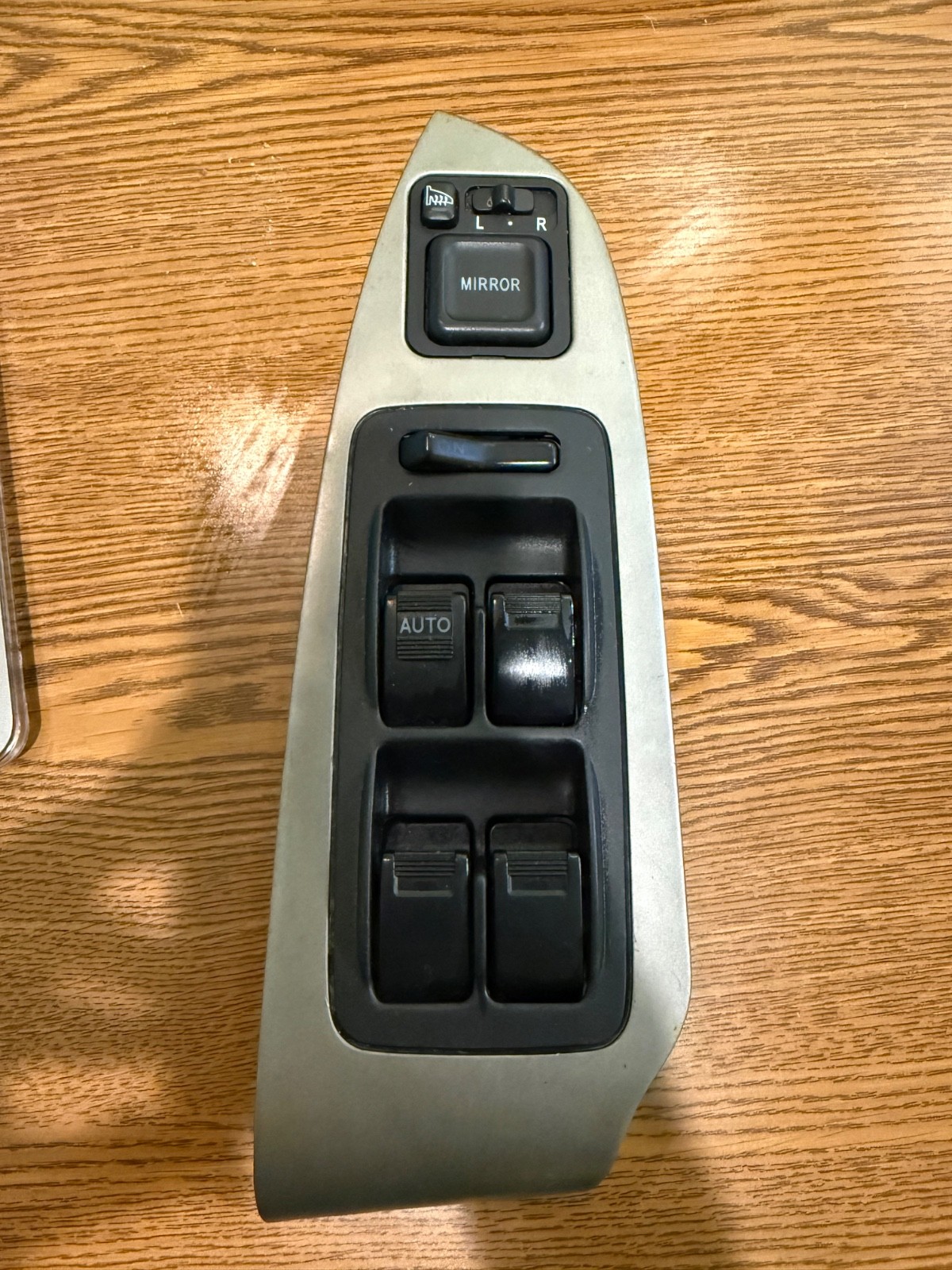 2006–2008 Honda Pilot Driver Master Power Window Switch OEM 35750-S9V-A110M1 2006–2008 Honda Pilot Driver Master Power Window Switch OEM 35750-S9V-A110M1