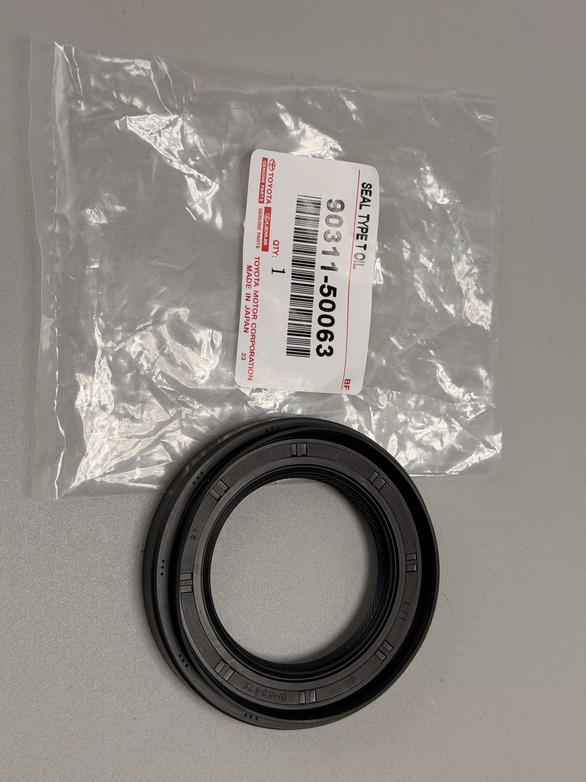 Genuine Toyota 90311-50063 Front Left Axle Drive Shaft Oil Seal Camry Highlander