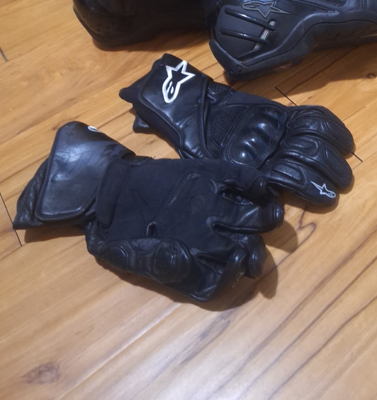 A Stars SP-2 V2 Gloves - Black/White-L- Excellent Condition Motorcycle Armor A Stars SP-2 V2 Gloves - Black/White-L- Excellent Condition Motorcycle Armor