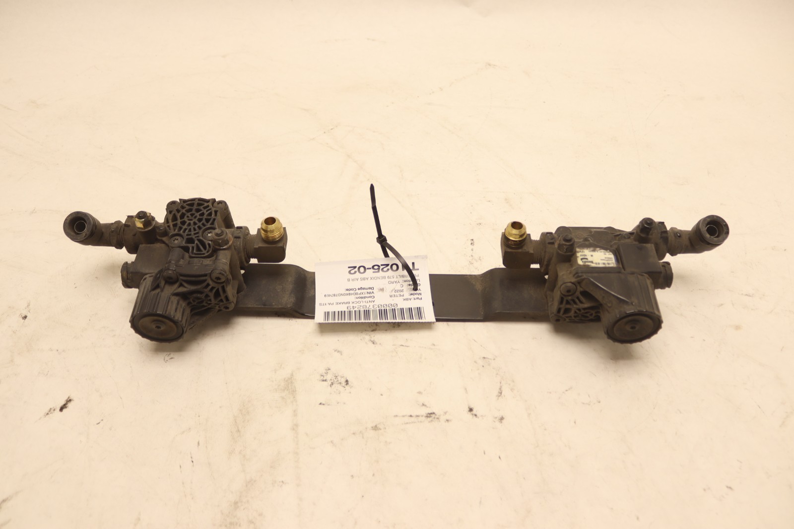 2018-2023 PETERBILT 579 BENDIX ABS AIR BRAKE MODULATOR VALVE ASSY K056040 OEM 2018-2023 PETERBILT 579 BENDIX ABS AIR BRAKE MODULATOR VALVE ASSY K056040 OEM