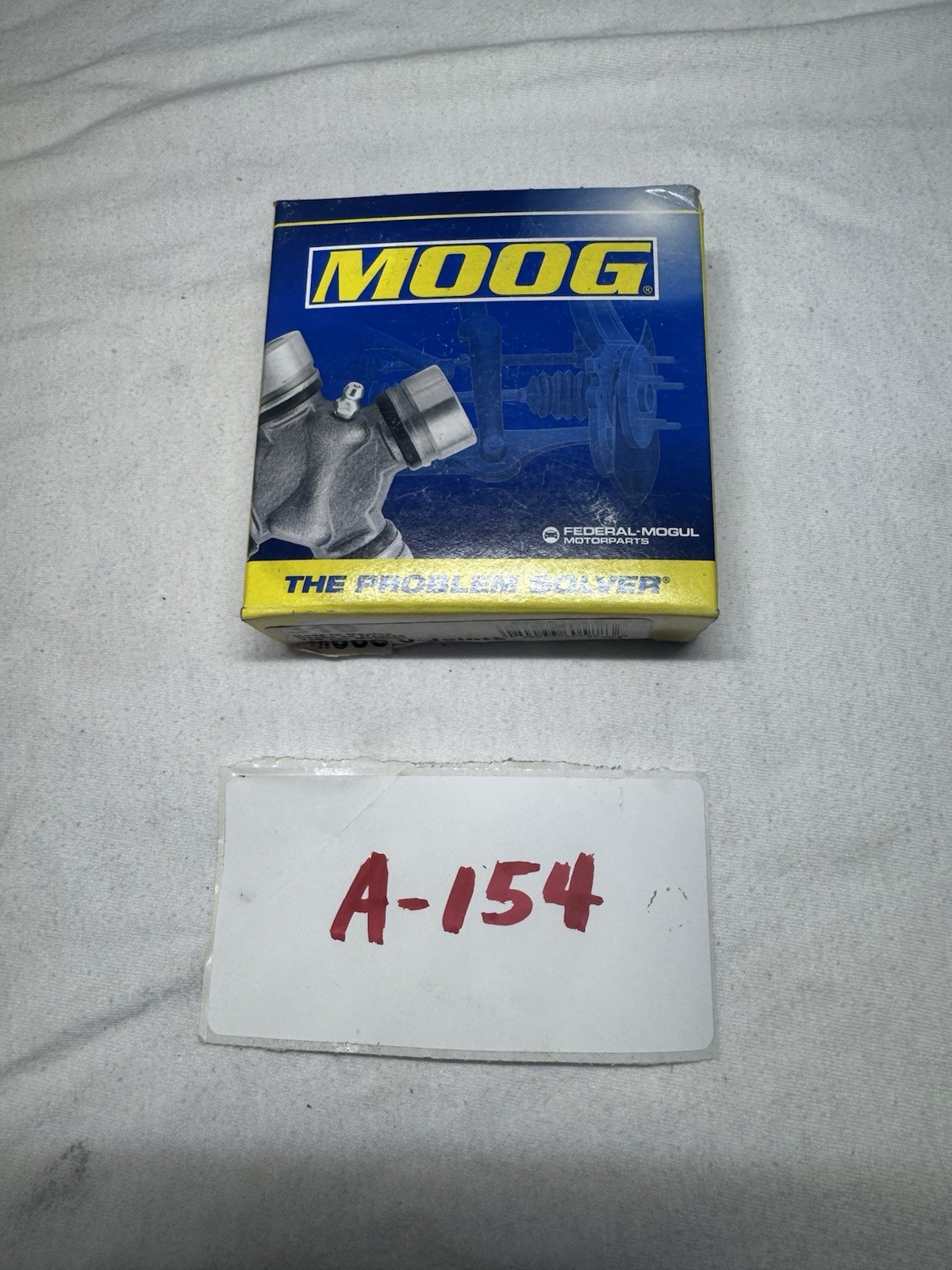 A-154 Universal U-Joint Moog Brand PN 319 Crosses To 015-2103-0 New In Box A-154 Universal U-Joint Moog Brand PN 319 Crosses To 015-2103-0 New In Box