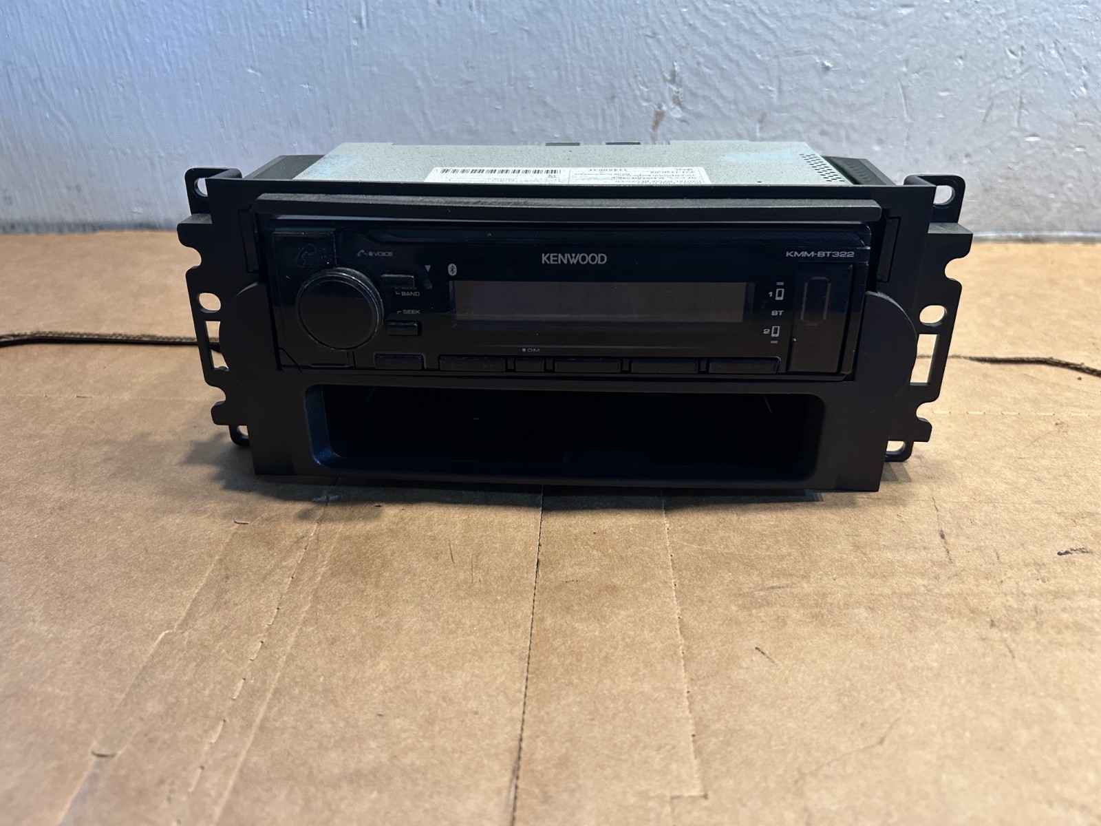 2002-2008 Dodge REM 1500 Kenwood KMM-BT322U Headunit & Trim 201 2002-2008 Dodge REM 1500 Kenwood KMM-BT322U Headunit & Trim 201
