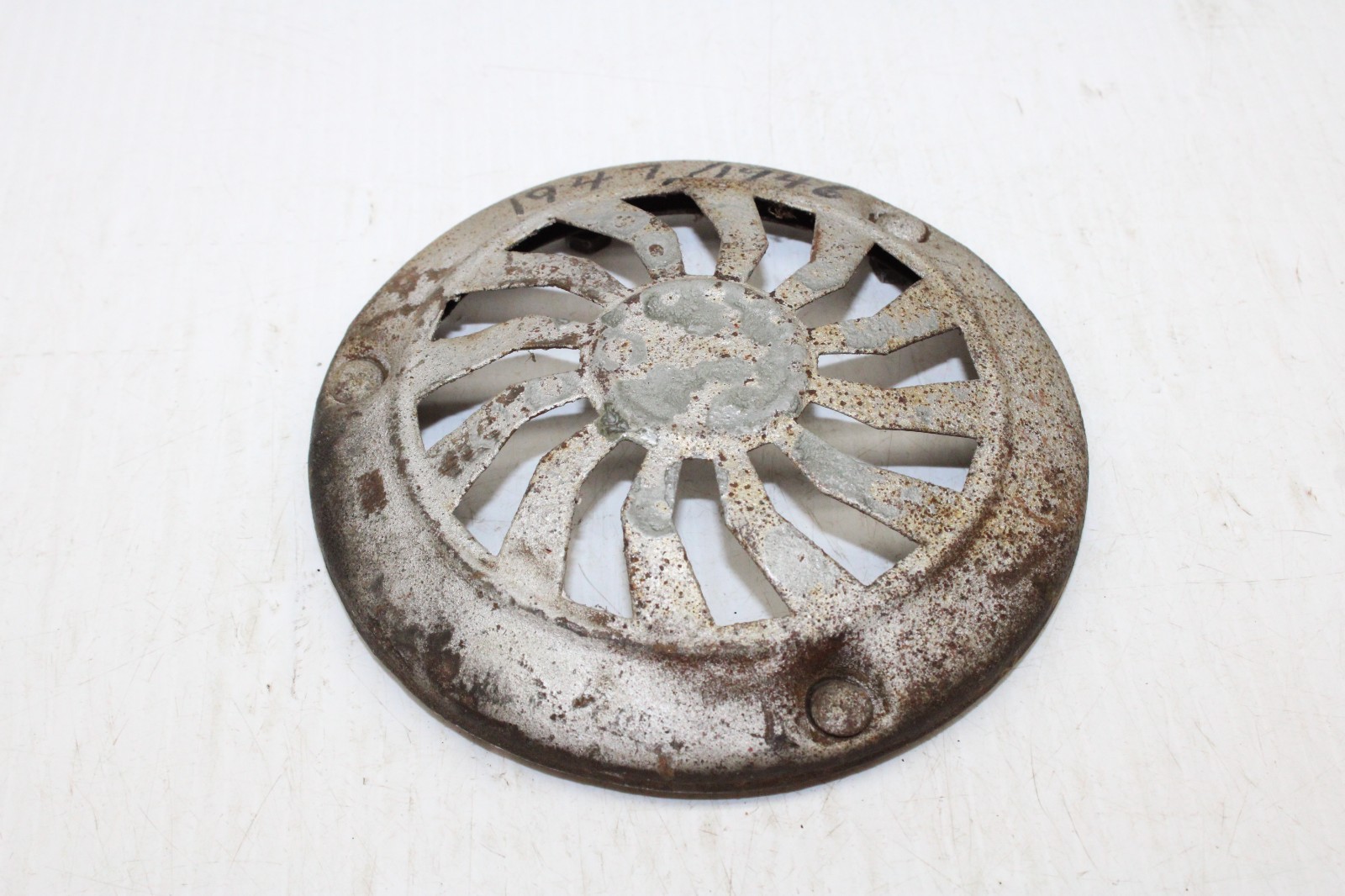 ORIGINAL 1946 1947 Indian Chief Horn Cover & Bolts Hardware GREAT PATINA