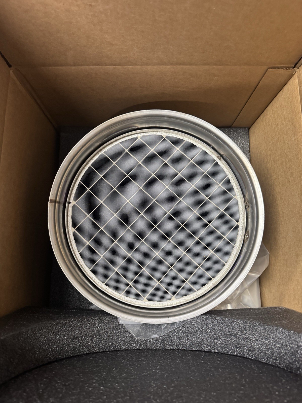 NEW Cummins DPF Particulate Filter Kit 5633757 5579297 4394577 Gasket & Clamps NEW Cummins DPF Particulate Filter Kit 5633757 5579297 4394577 Gasket & Clamps