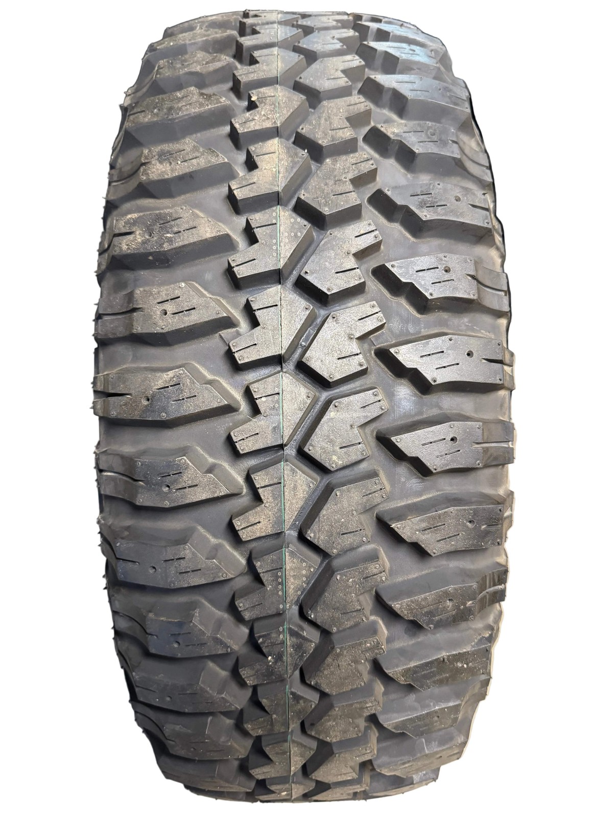 NOS MAXXIS MT-762 BIGHORN OWL LT 285 70 17 121/118Q 8PLY MUD TERRAIN TIRE TL3760