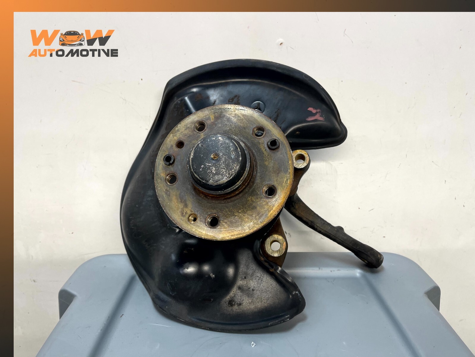 90-96 MERCEDES-BENZ R129 SL500 500SL SL320 FRONT LEFT SPINDLE KNUCKLE OEM 90-96 MERCEDES-BENZ R129 SL500 500SL SL320 FRONT LEFT SPINDLE KNUCKLE OEM