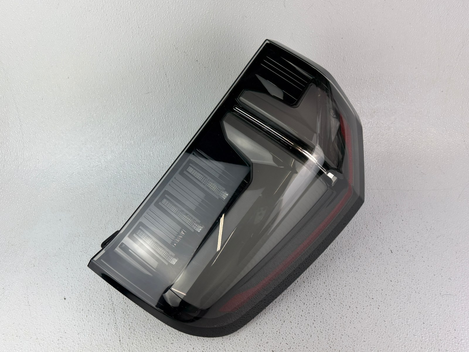 Mint 2025-2026 Chevrolet Tahoe Tail Light RH Right Passenger Side Outer LED OEM