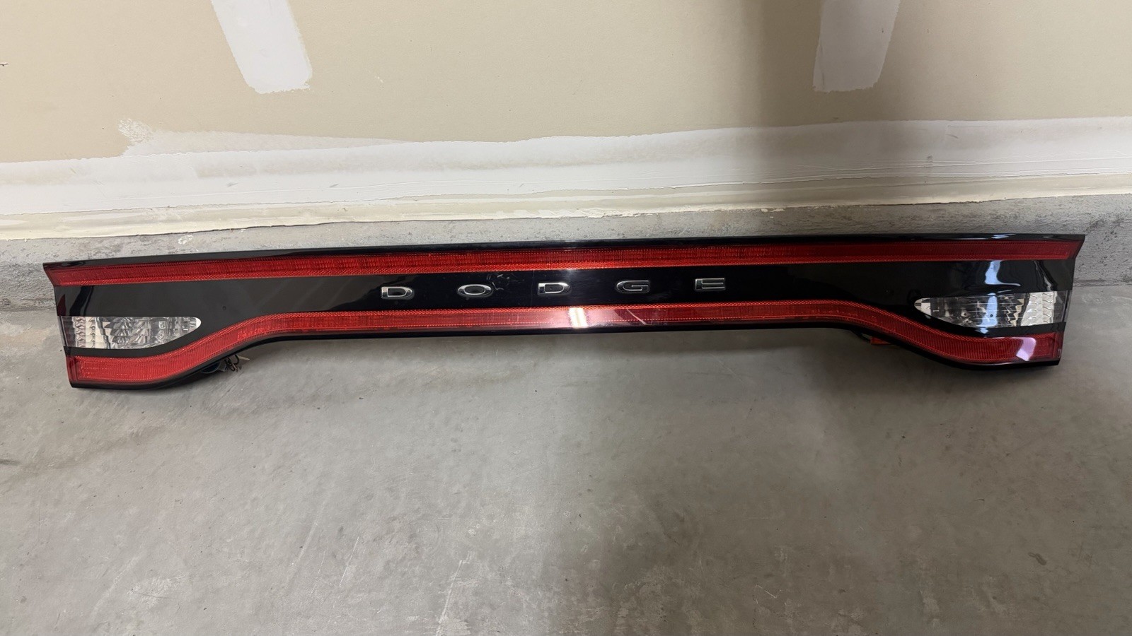 2013-2016 Dodge Dart OEM LED Racetrack Center Tail Light 68164500AE 2013-2016 Dodge Dart OEM LED Racetrack Center Tail Light 68164500AE