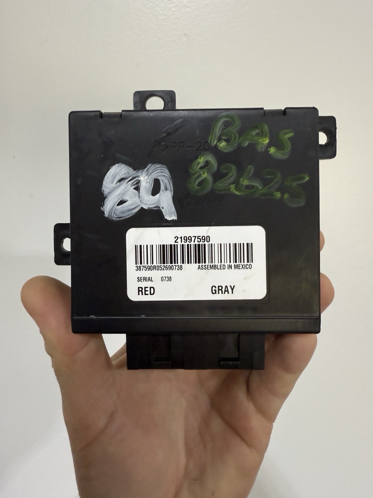 21997590 TAHOE ESCALADE YUKON SUBURBAN 2005-2006 REAR A/C HVAC CONTROL MODULE