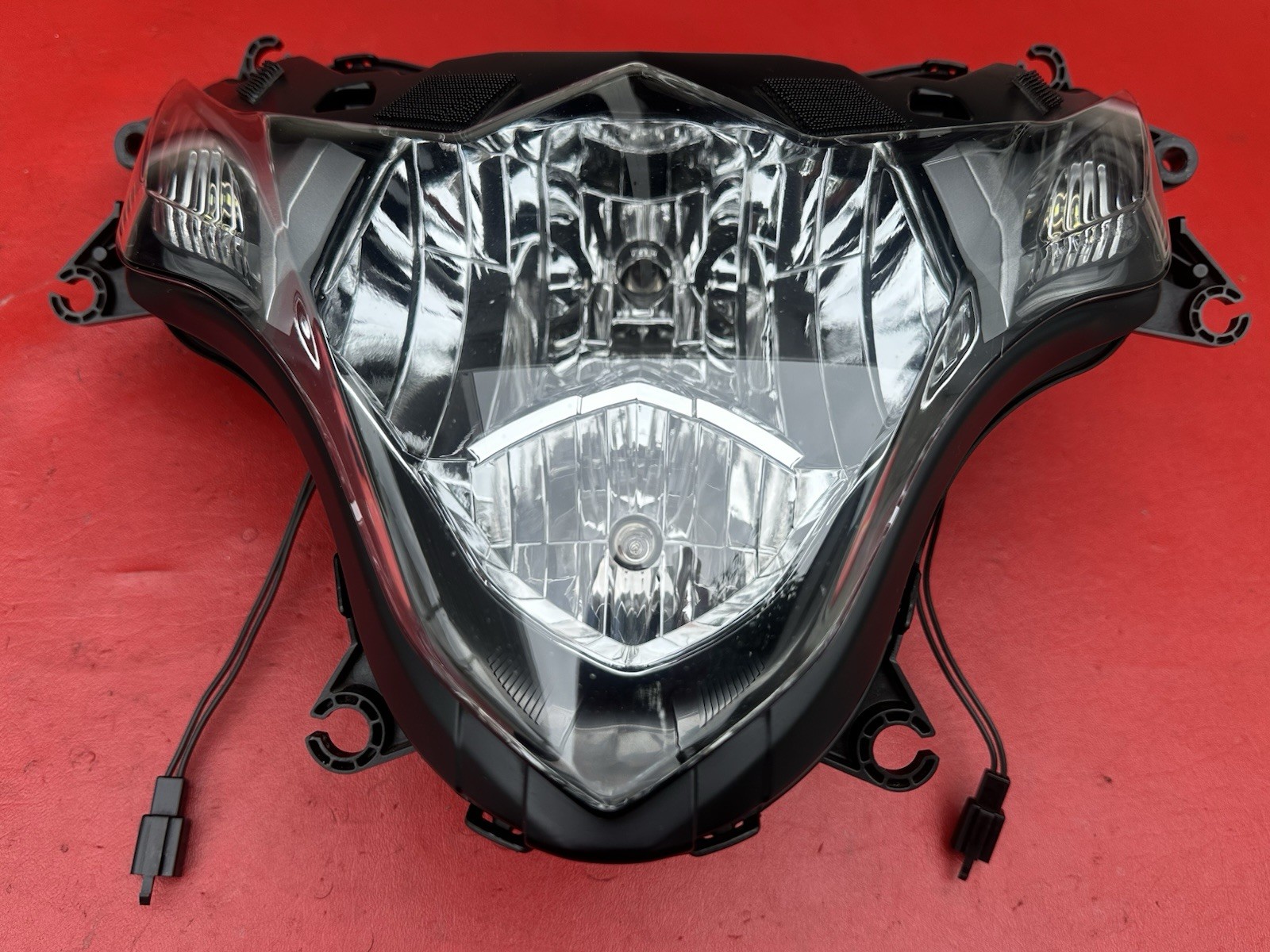 2009 - 2016 SUZUKI GSXR 1000 GSX-R 1000 OEM GENUINE Headlight Head Lamp GOOD