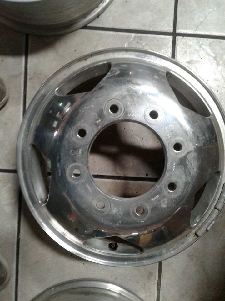 Wheel DRW 17x6-1/2 Aluminum Opt RS7 Fits 20-25 SILVERADO 3500 PICKUP 970702